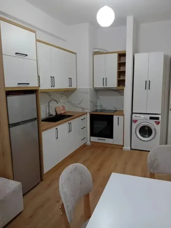 Jepet me qira apartament 1+1 – Ali Demi