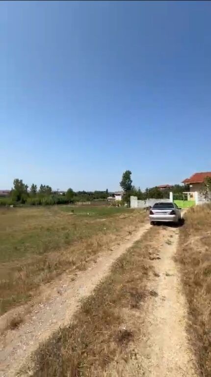 Toke ne shitje