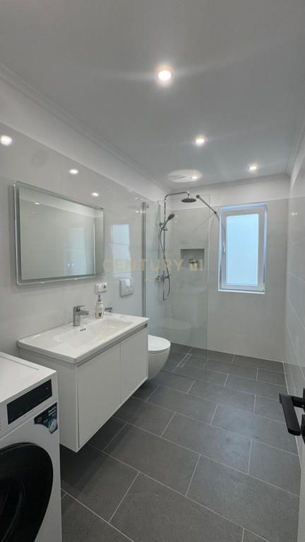 Jepet me qira apartament 2+1 në zonën e Oxhakut !
