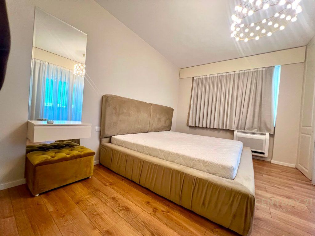 Appartamento 2+1 con posto auto in affitto, Vecchio Parco, Via Ndre Mjeda 1,100 € /Mese