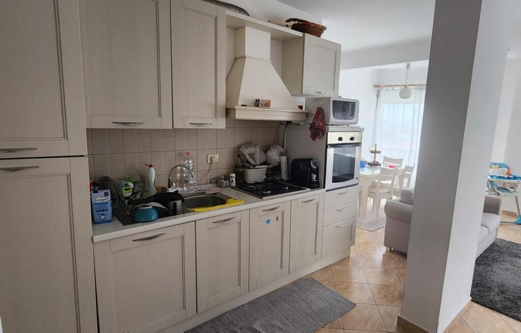 Appartamento 2+1, Kodra e diellit