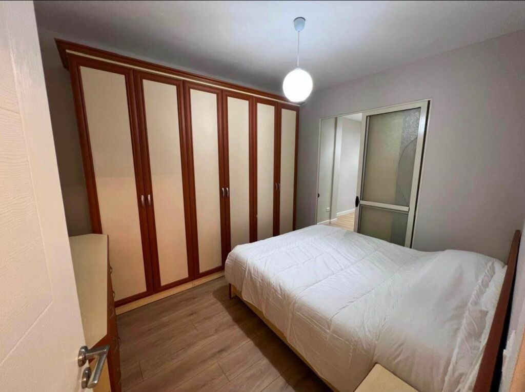 📌 Jepet me Qira Apartament 2+1 – Pranë Kodrës së Diellit 1 ✨