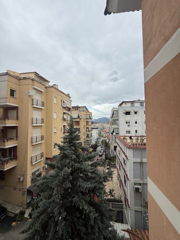 Shitet, Apartament 2+1, Kodra e Diellit,Tirane
