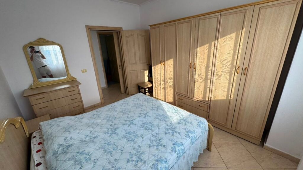 🏡 Jepet me Qera Apartament 2+1+2 – Përballë Ministrisë së Drejtësisë