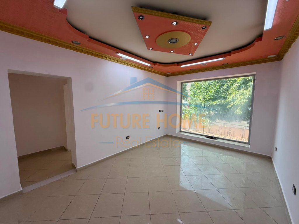 SHITET APARTAMENT 2+1 RRUGA E DURRSIT