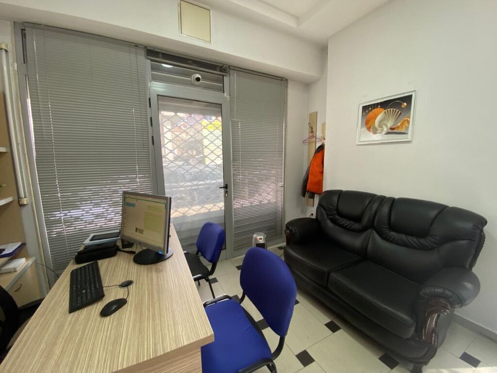 🏢 LOCALE COMMERCIALE IN AFFITTO – VICINO ALL'UFFICIO DEL PROCURATORE