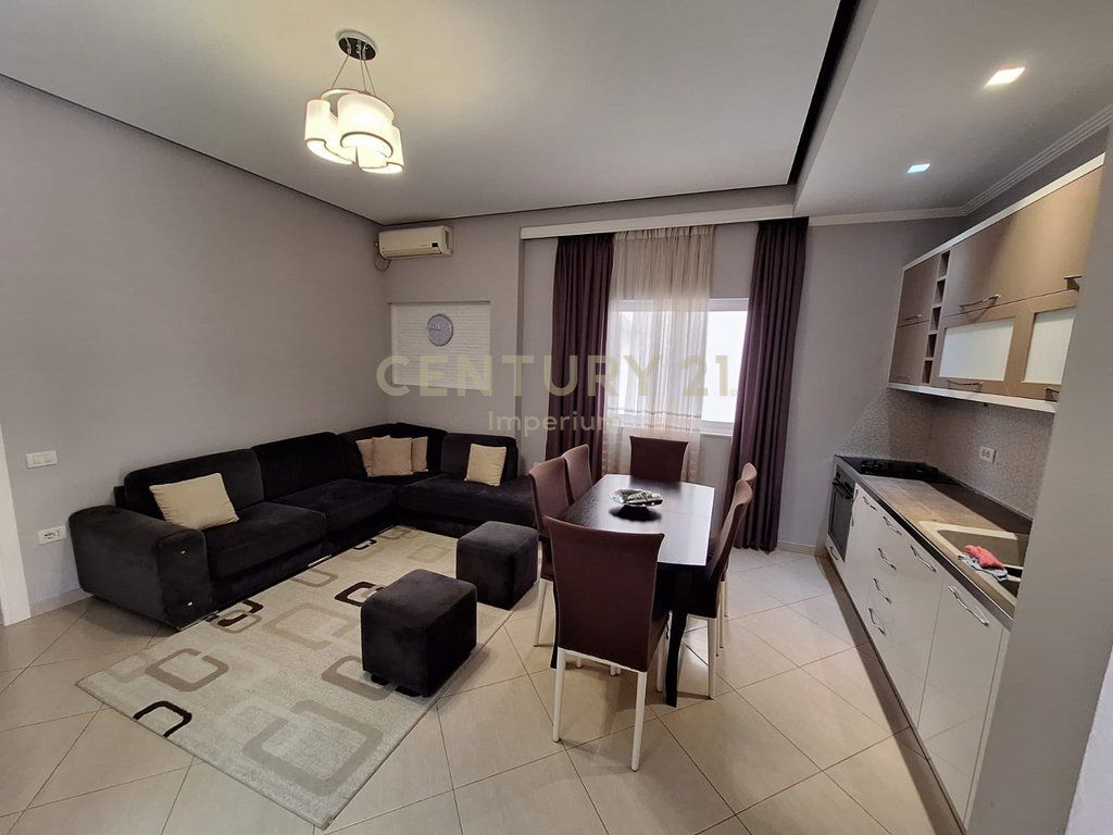 Appartamento 2+1 in affitto a Shkoze! Piano terra di una villa