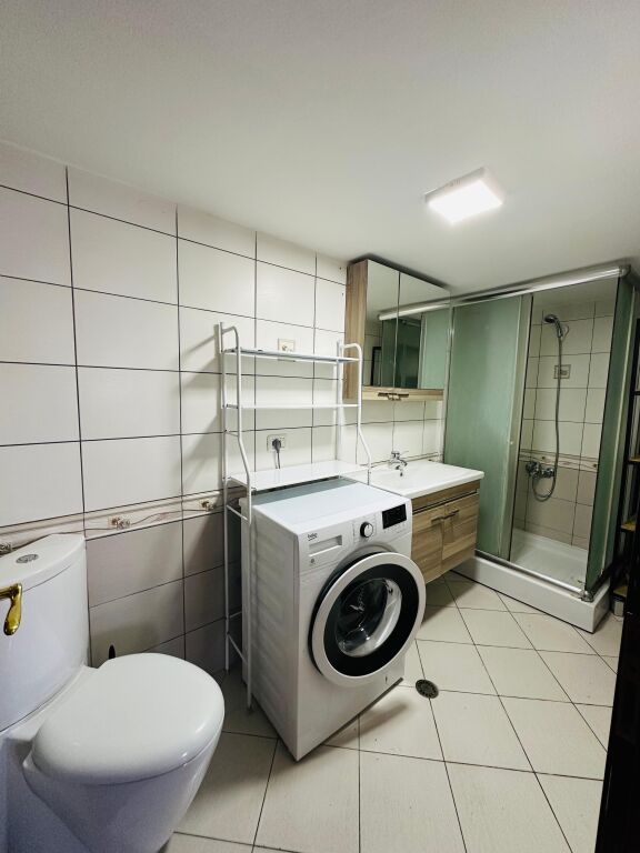 Jepet me Qera Apartament 2+1+Depo – Pallati me Shigjeta