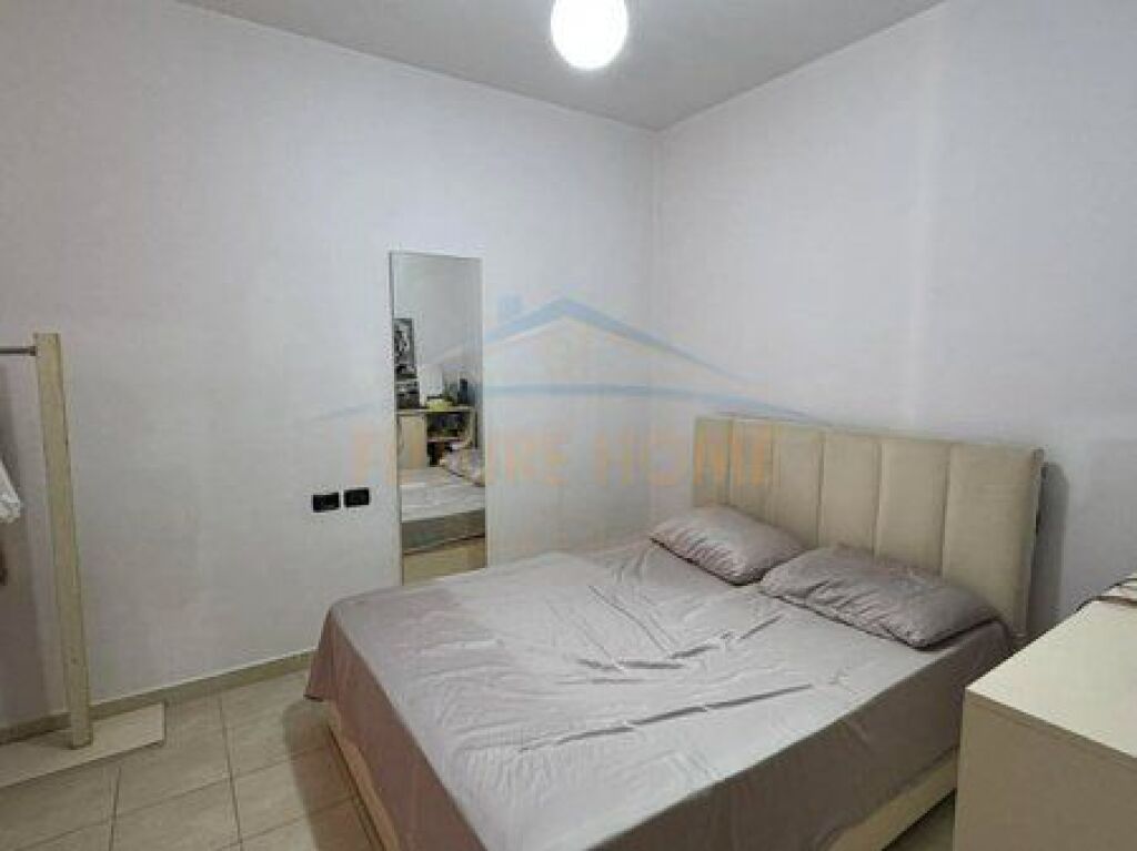 In vendita, Appartamento 2+1, Unaza e Re