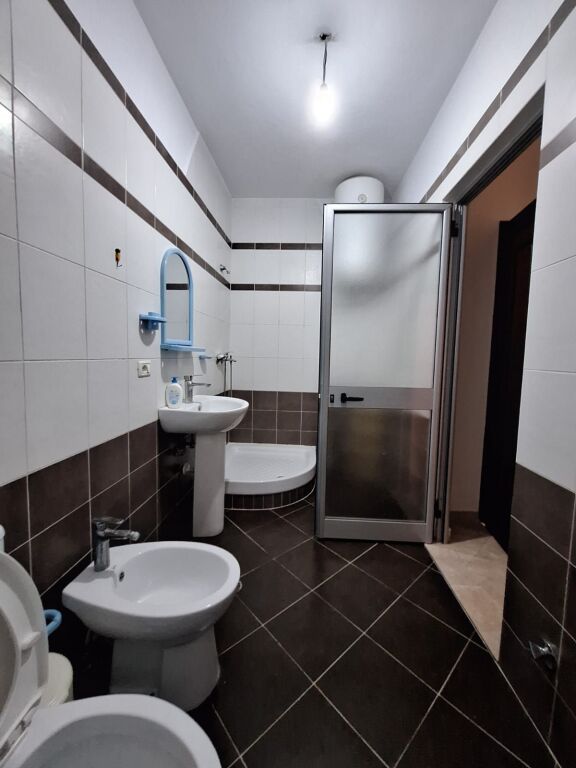 🏡 Apartament 2+1 me qera  📍Astir, pranë 2 Palmat