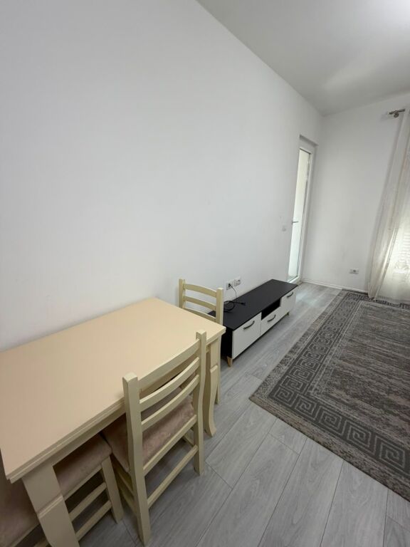 Qera | Apartament 1 + 1 | Rruga 5 Maji | 450 €/muaj