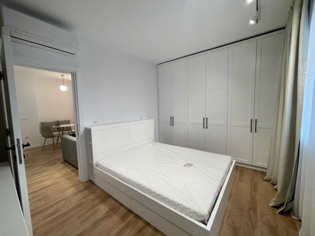 Apartament 1+1 per qera te sheshi willson