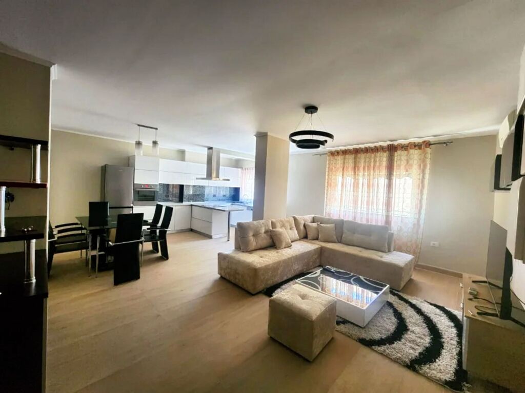 🏡 Affittasi Appartamento 2+1 + Balcone – Comune di Parigi