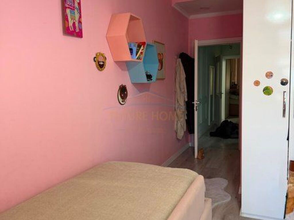 Shitet Apartament 2+1+2+Post Parkimi, Yzberisht, Tirane