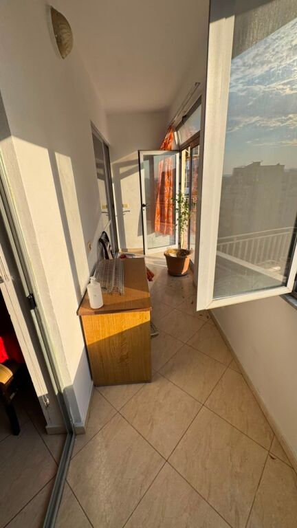 🏡 Jepet me Qera Apartament 2+1+2 – Përballë Ministrisë së Drejtësisë