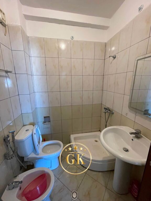 Affitto 2+1 con balcone spazioso 📍Polizia • 25.000 lek netti✅