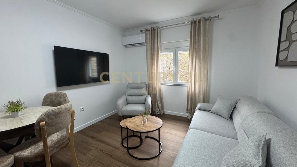 Jepet me qira apartament 2+1 në zonën e Oxhakut ! 600 € /Muaj