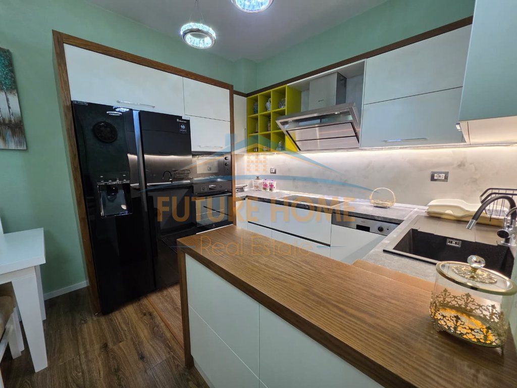 QERA APARTAMENTI 2+1 FRESK RRUGA E DAJTIT