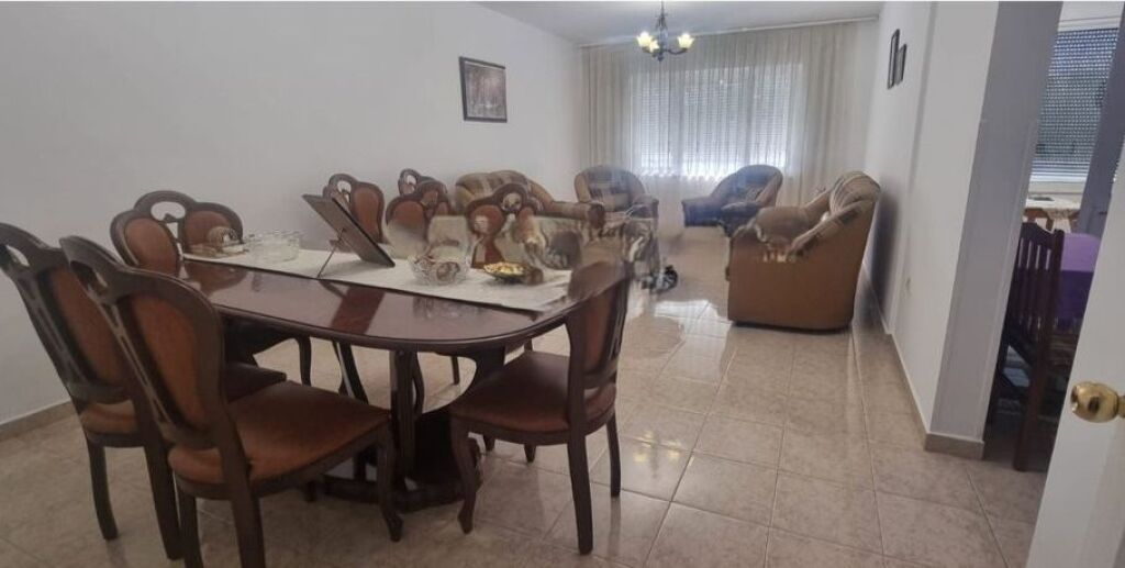 Appartamento 3+1 in affitto a Laprakë – Vicino al Blok Gintash