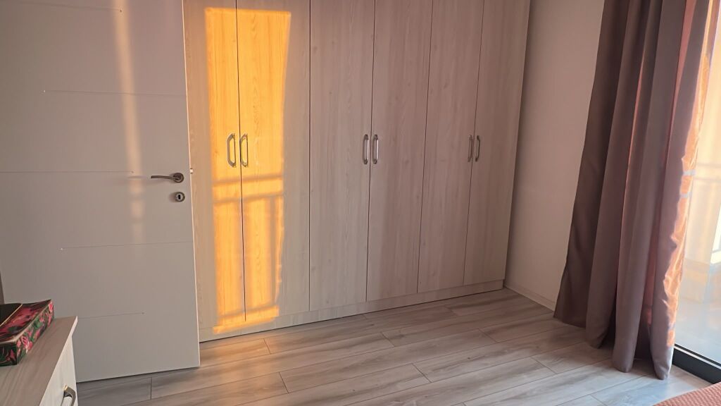 🏢 New Boulevard, Ndregjoni Complex, 1+1 apartment for rent, newly furnished. 63,000 Leke