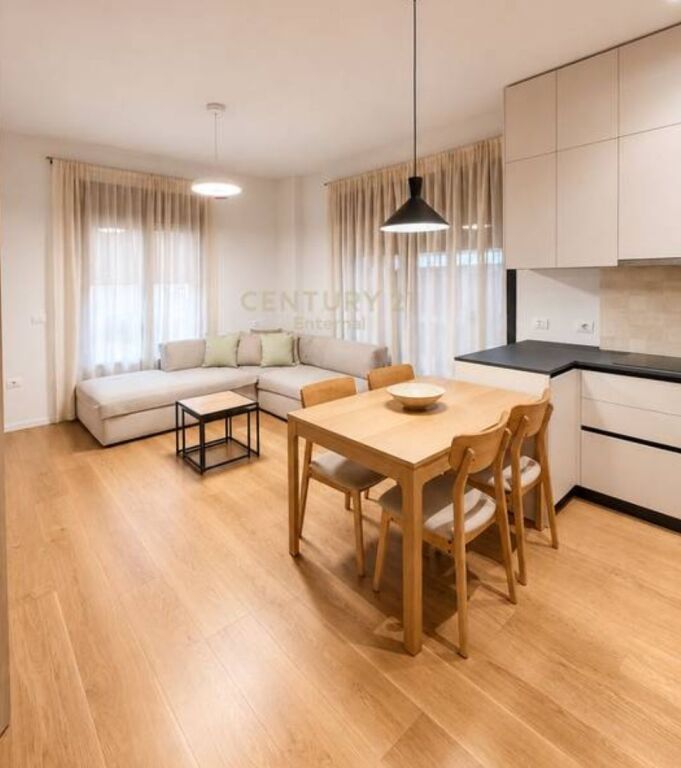 Apartament luksoz 2+1 me qera