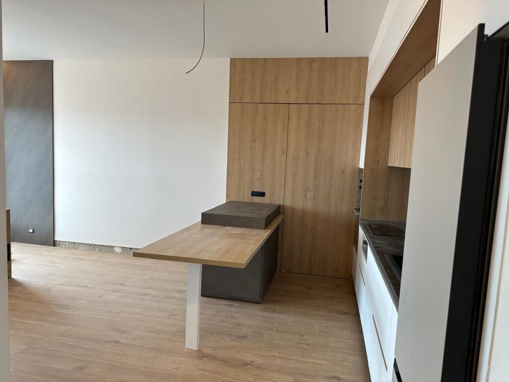 Apartament 2+1 ne shitje tek Bulevardi i Ri