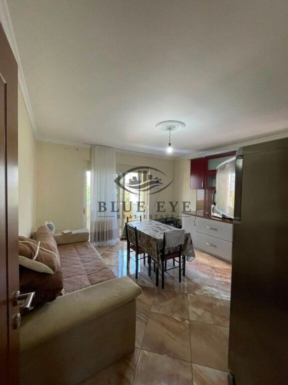 Apartament 2+1 me qera në Bulevardi Dyrrah, Durrës!