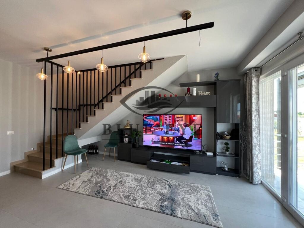 Villa su 2 Piani in Vendita a Xhafzotaj, Durres!