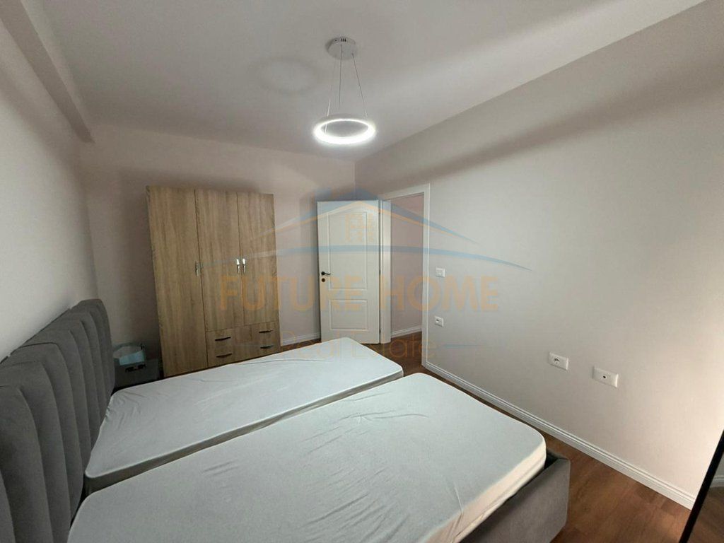 Qira, Apartament 2+1, Rruga e Barrikadave, Tiranë.