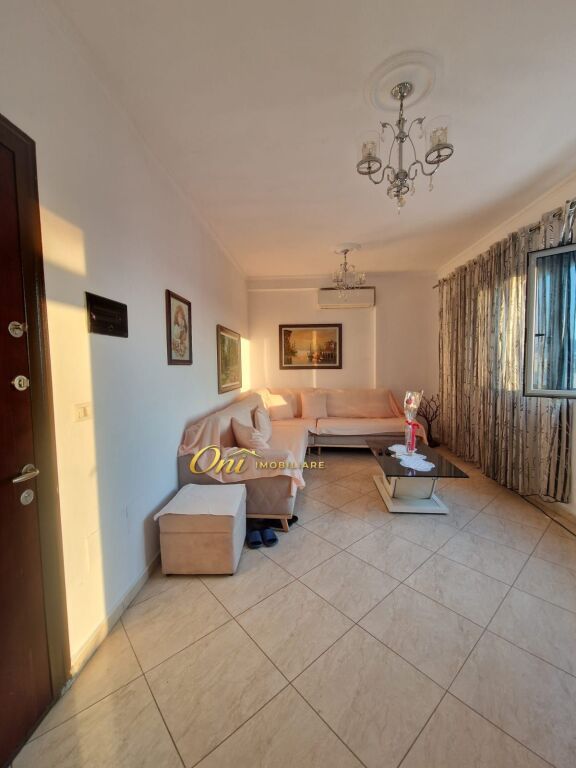 JEPET APARTAMENT ME QERA 2+1, RRUGA FORTUZI
