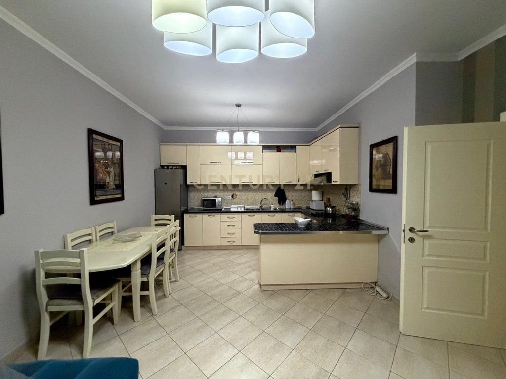 SHESIM APARTAMENT 2+1 TEK LIQENI I THATE (PA MALORE)