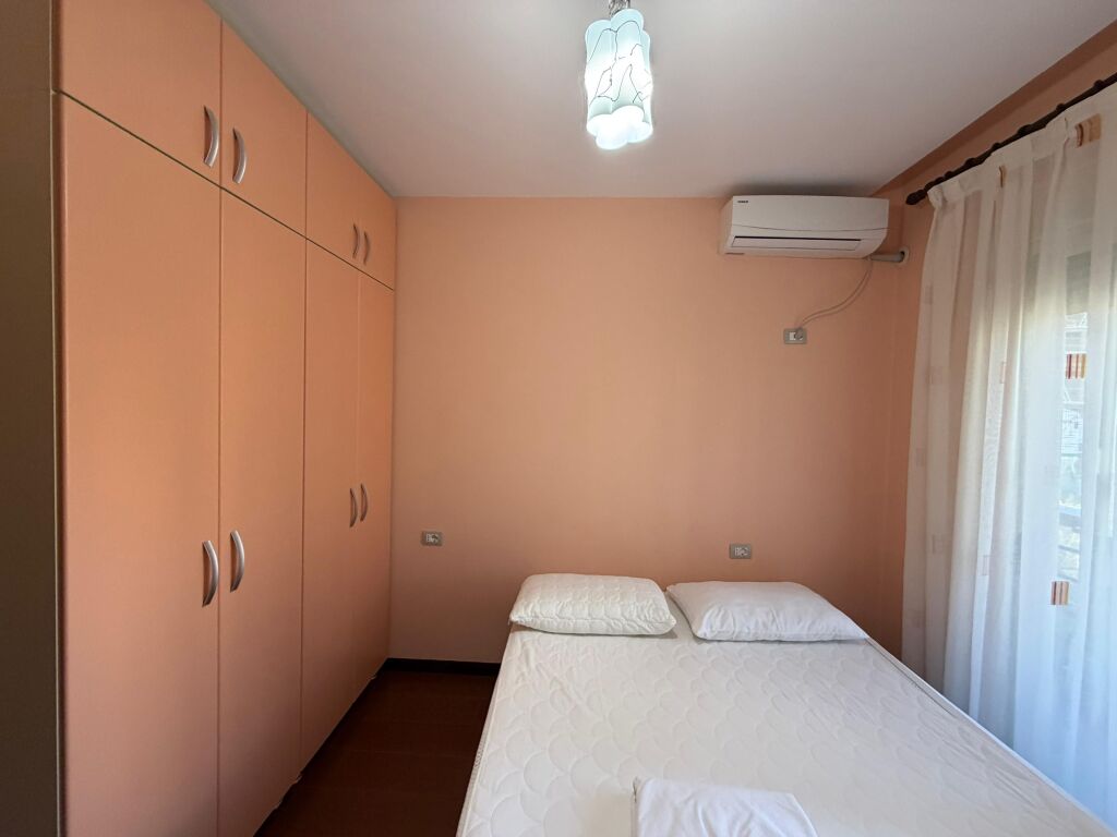 Shitet Apartament 2+1 ne Golem