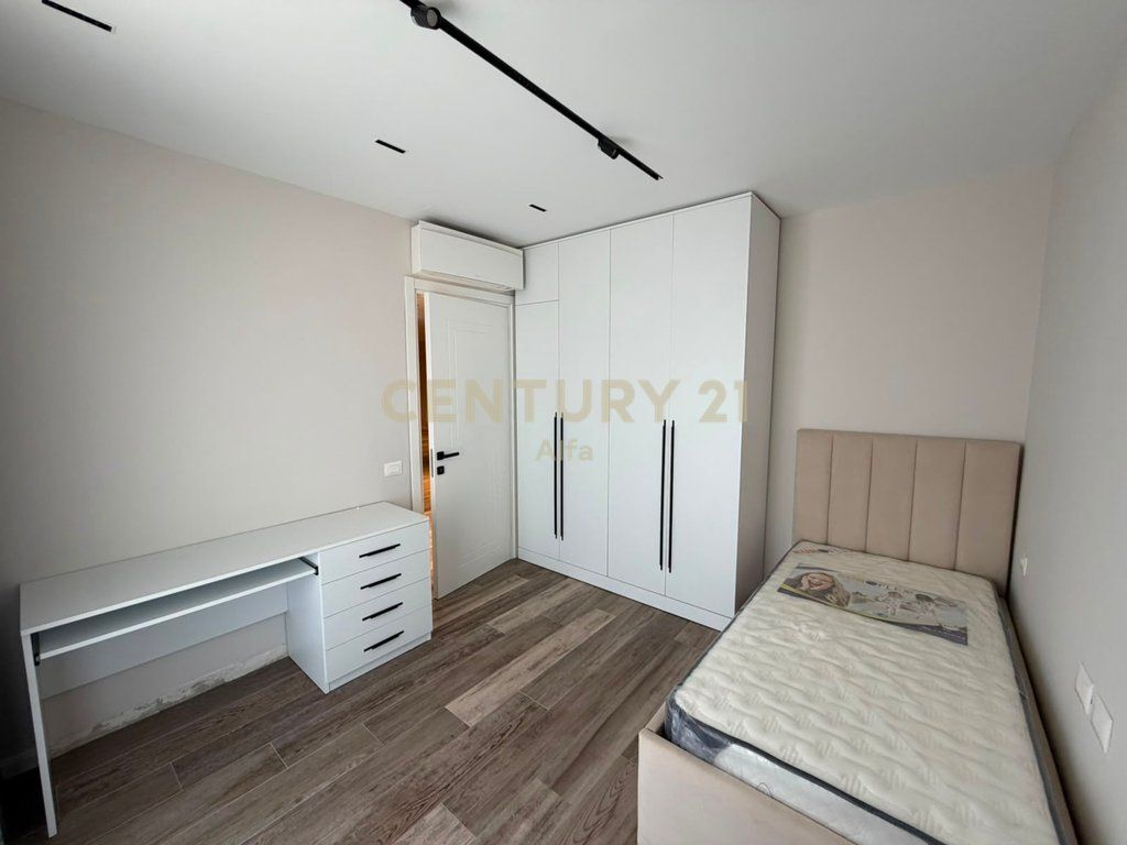 Apartment 2+1+2+ Parking Space for rent in the Center of Tirana