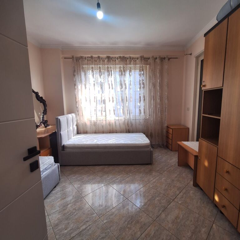 Affittasi appartamento 2+1 presso St Trenit, via Karl Gega