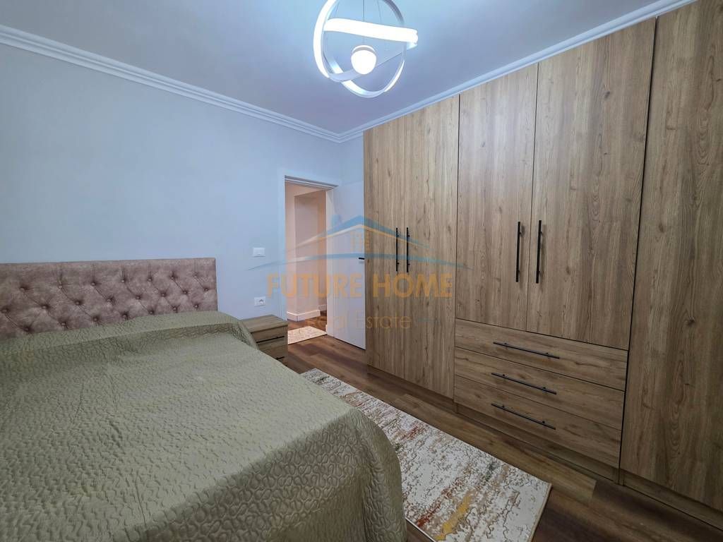 Qera,Apartament 2+1, Qender
