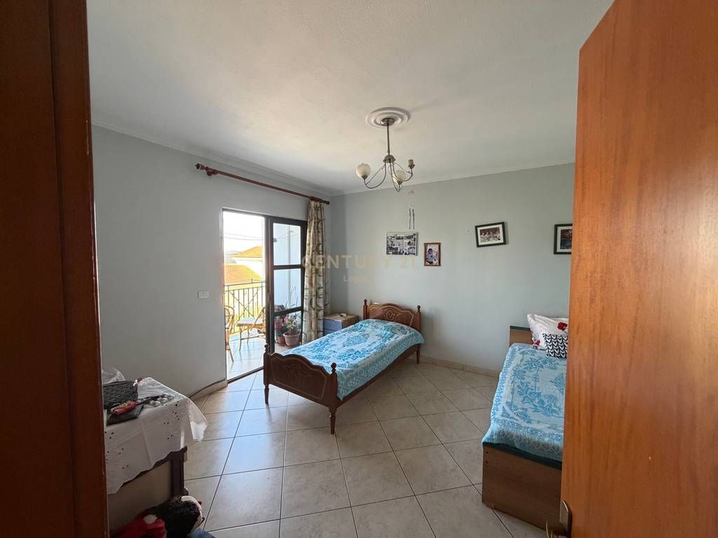 Shitet Apartament 2+1 ne Kinostudio