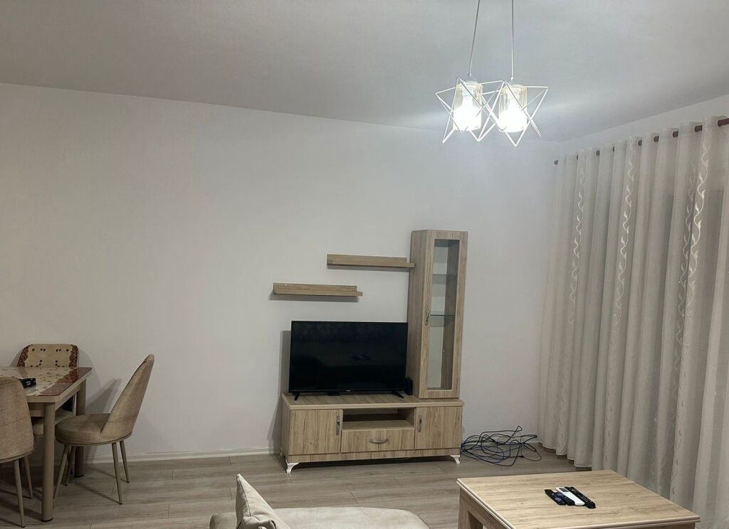 Rent | Apartament 1 + 1 | Ish Stacioni Trenit | 600 €/month