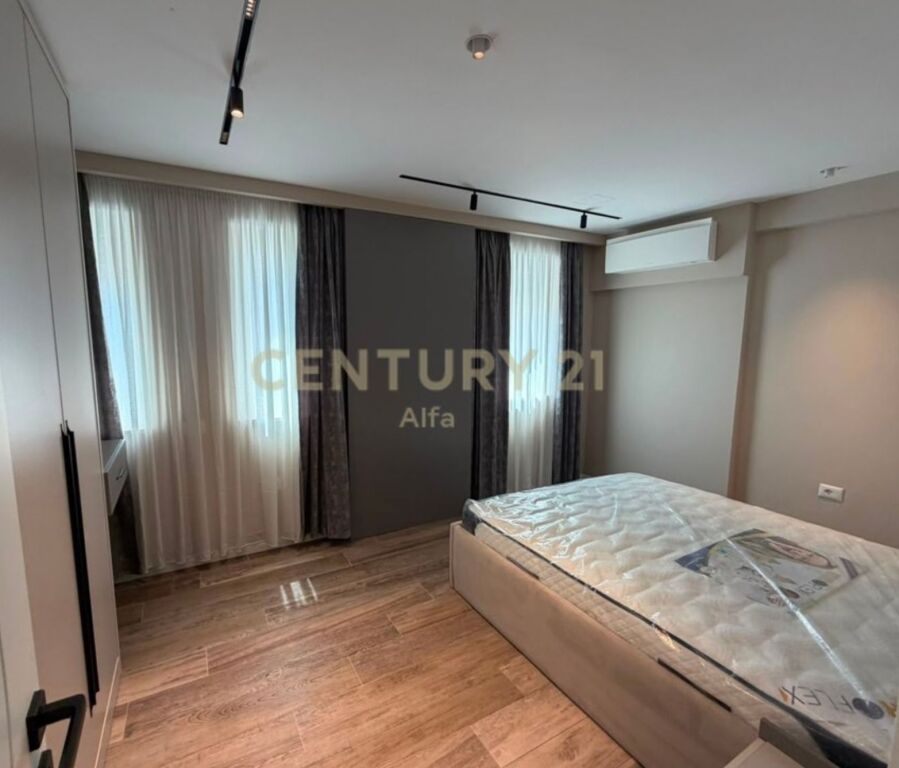 Jepet me qera Apartament Premium 2+1+2 me mobilje dhe parkim të ri