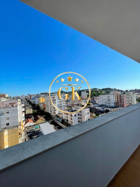 Affitto 2+1 con balcone spazioso 📍Polizia • 25.000 lek netti✅