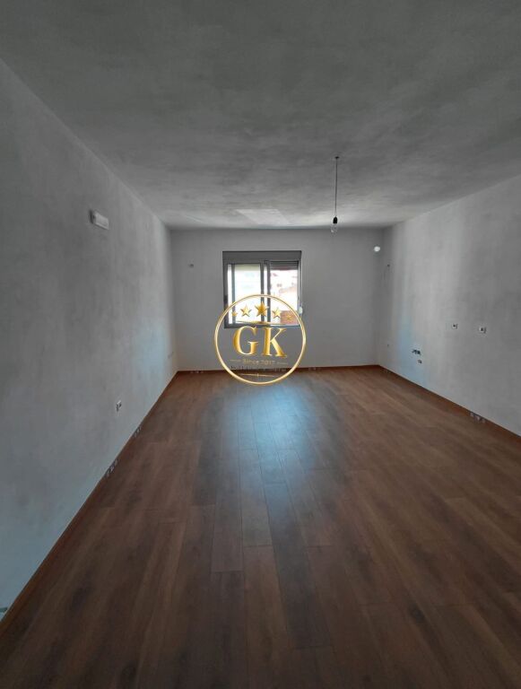🏡 SHITET APARTAMENT 1+1 GOLEM, DURRES