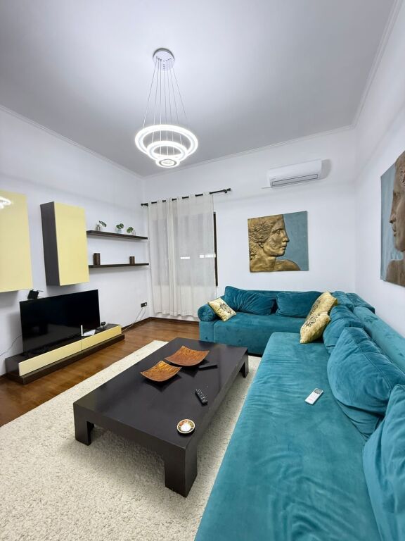 Apartment 2+1 for rent at Barrikadat