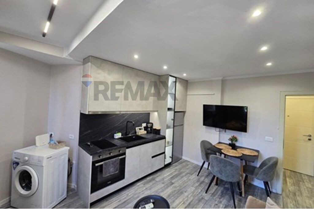APARTAMENT ME QERA