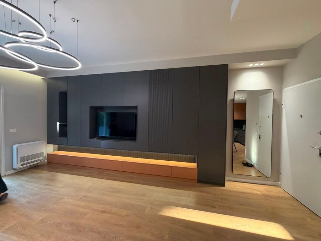 🏡 Jepet me qira apartament 2+1+2 ballkone Kopshti Botanik