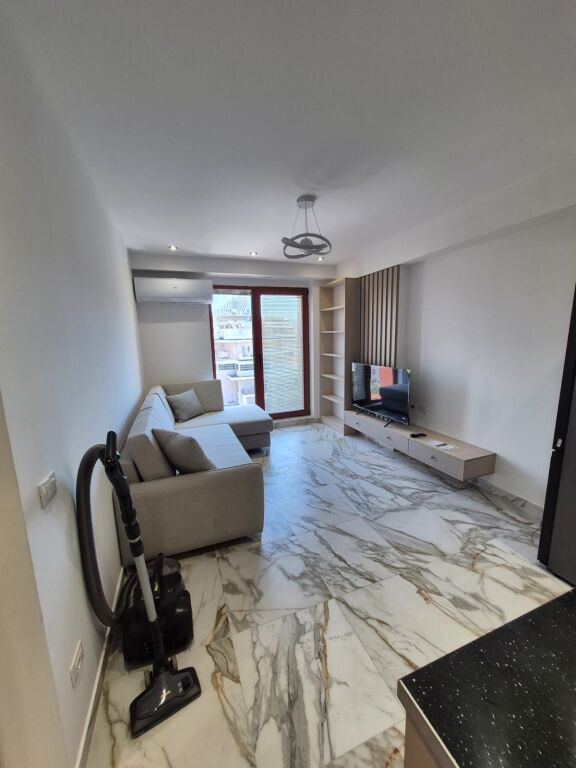 Apartament 1+1 per qira tek Rruga e Kavajes.  