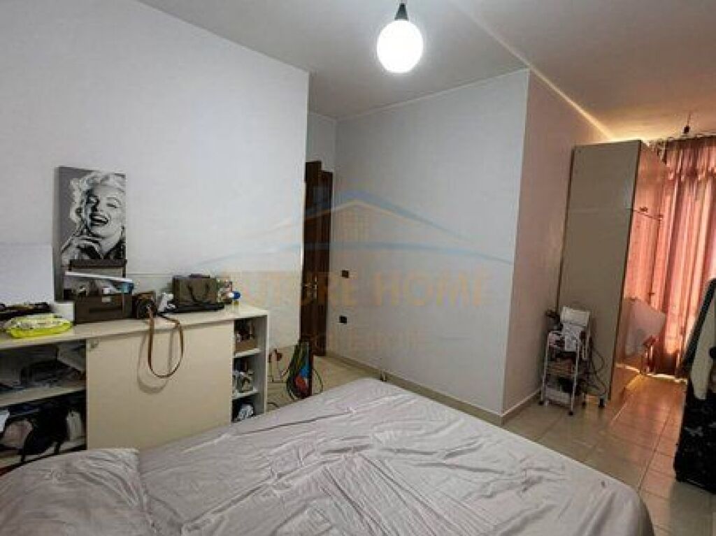 In vendita, Appartamento 2+1, Unaza e Re