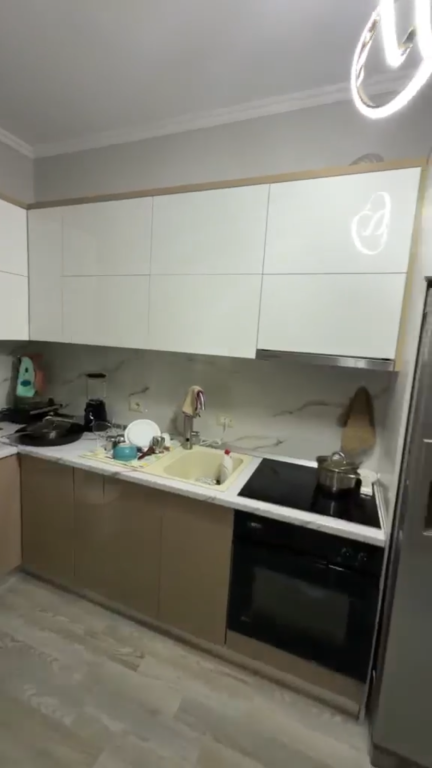 Apartament 2+1+2 per qera tek Pallatet e Verdha !