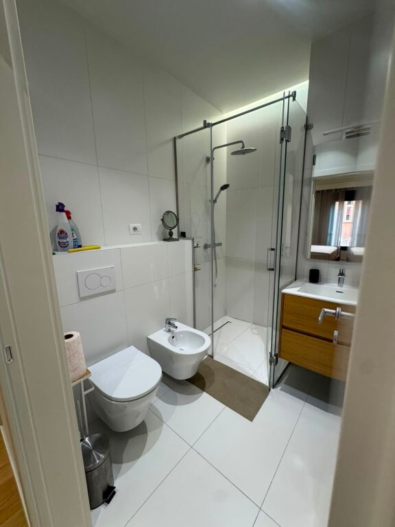 Apartament 2+1, Rruga e Kosovareve!