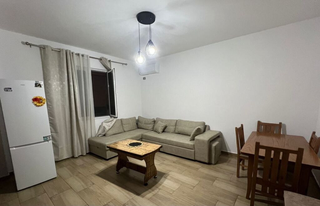 Appartamento 1+1+1 con Veranda in Affitto