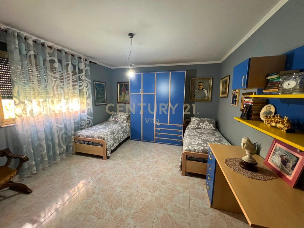 VILLA SU DUE PIANI IN VENDITA A DURRËS!! 370.000 €