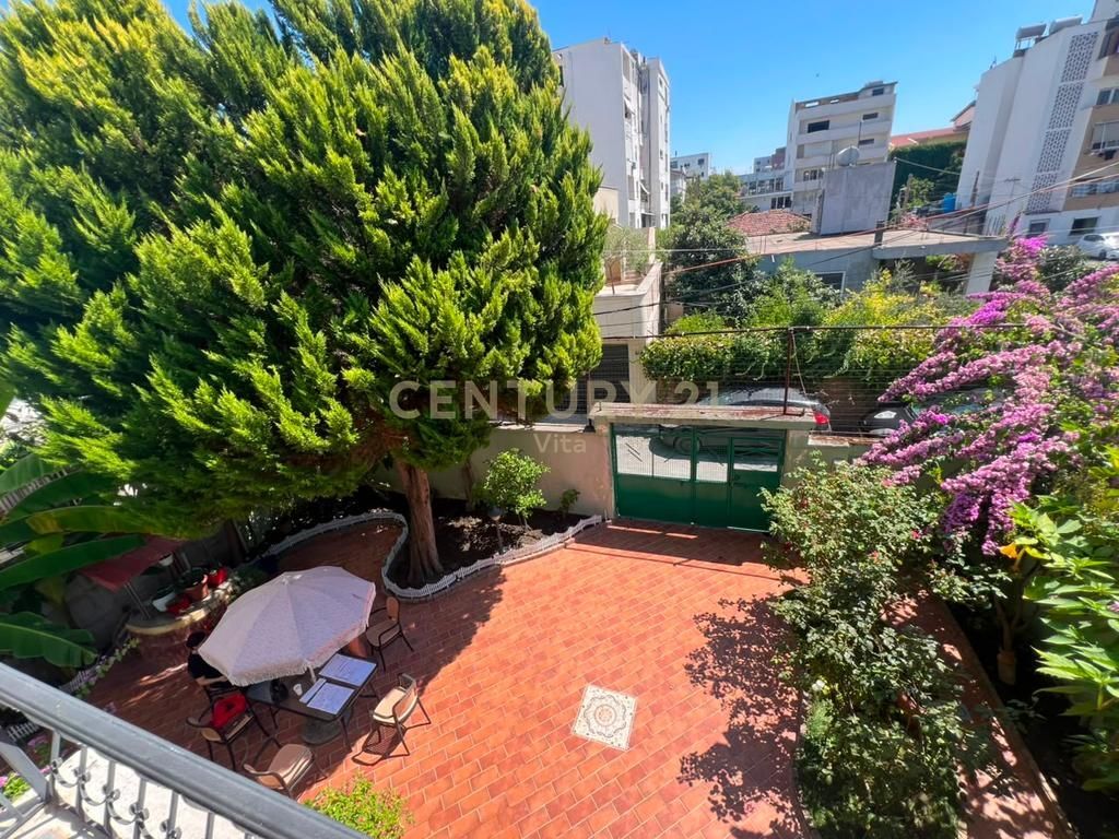 VILLA SU DUE PIANI IN VENDITA A DURRËS!! 370.000 €